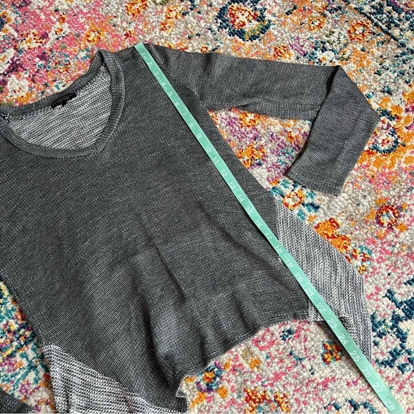 Beyond Yoga Double Faced Hi Low Sweatshirt Grey Size XS - Picture 9 of 11